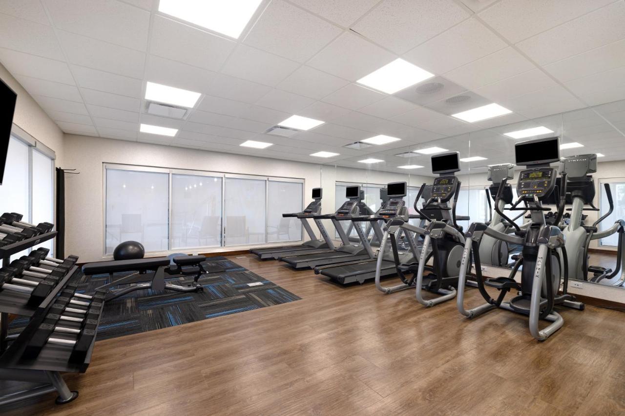 Holiday Inn Express & Suites - Brighton By Ihg Exteriör bild