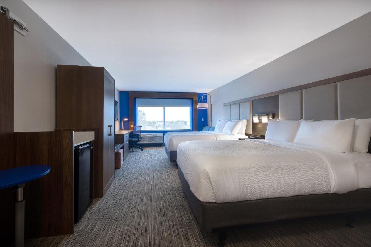 Holiday Inn Express & Suites - Brighton By Ihg Exteriör bild