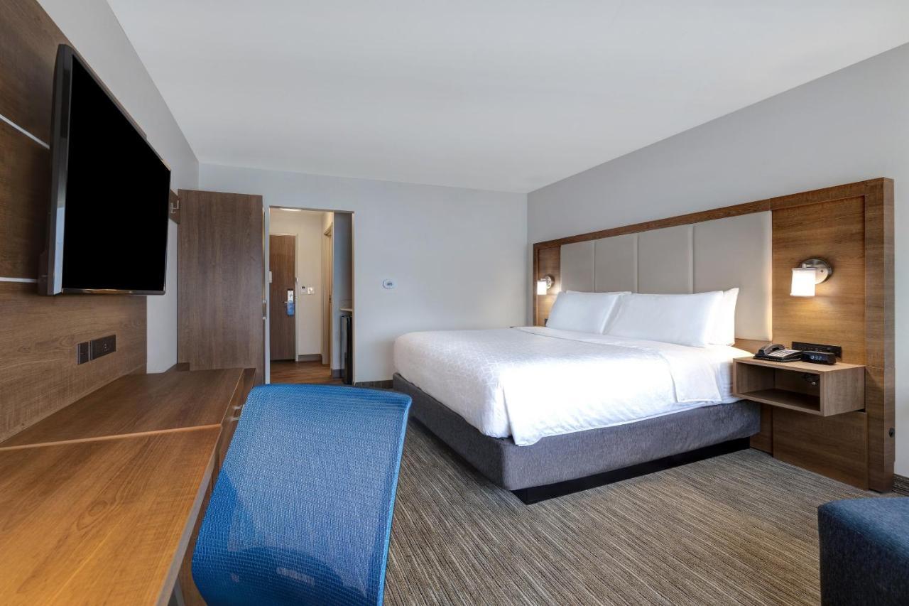 Holiday Inn Express & Suites - Brighton By Ihg Exteriör bild
