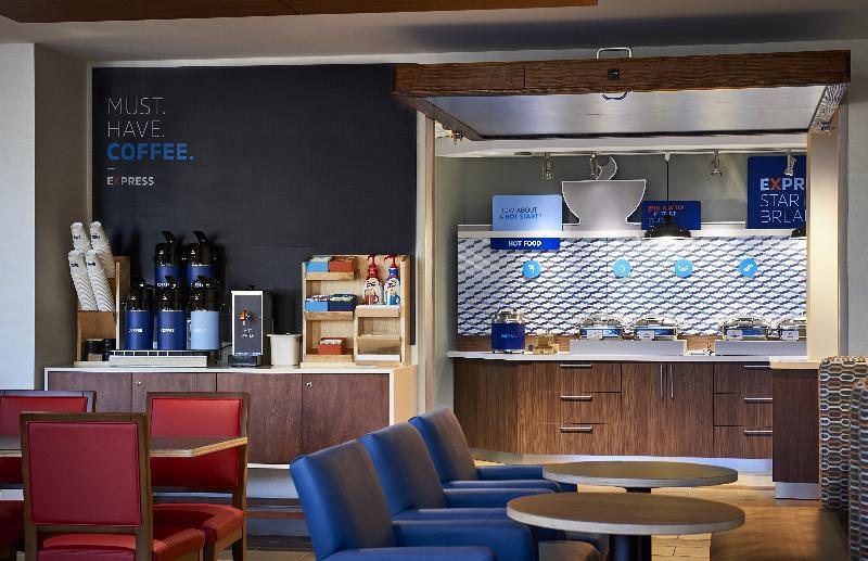 Holiday Inn Express & Suites - Brighton By Ihg Exteriör bild